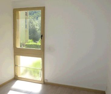 Appartement 1 pièces 10m2 MARSEILLE 9EME 299 euros - Photo 1