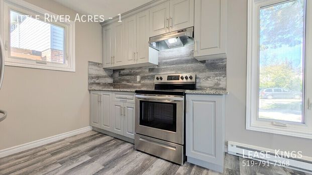 Spacious 3-Bedroom Main Unit in South Windsor Home! - Photo 1