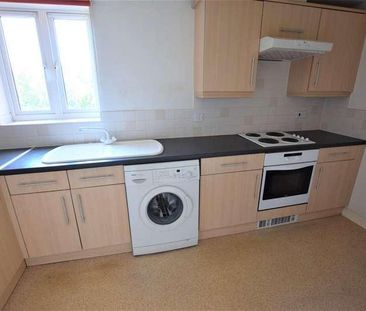 Saltash Road, Churchward, SN2 - Photo 4