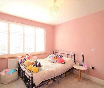 3 bedroom semi-detached house to rent - Photo 3