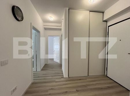 Apartament cu 2 camere, 60 mp, zonă centrală - Fotografie 2