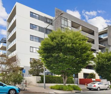 Large 2-bedroom corner apartment, in the heart of Belconnen - Photo 6