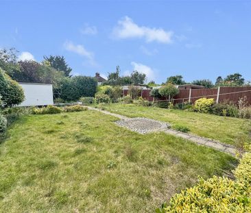 3 bedroom detached bungalow to rent - Photo 4