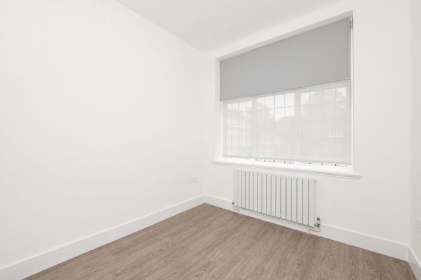 The Broadway, Cheam, SM3 - Photo 1