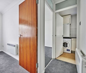 Available unfurnished from 18/12/2025 - Photo 4