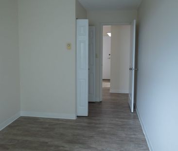 2 Bedroom - Photo 6