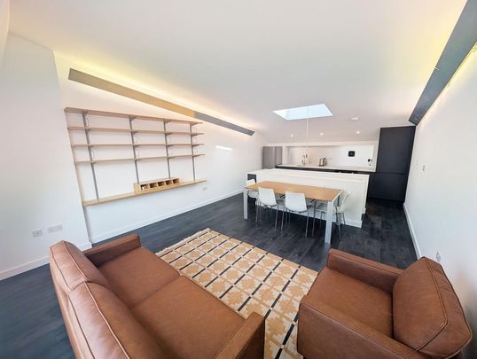 2 bedroom end of terrace house to rent - Photo 1