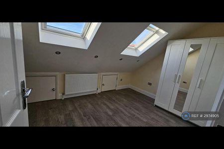 5 bedroom terraced house to rent - Photo 3