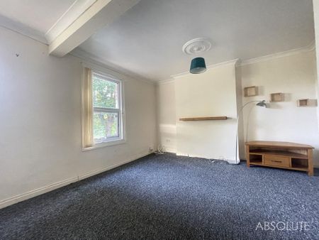 3 bedroom apartment to rent - Photo 5