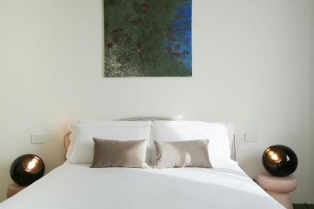 Alzaia Naviglio Pavese, Milan, Lombardy 20143 - Photo 2