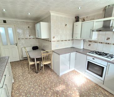 Rose Hill Avenue, 18, Blackburn, BB1 1YW, Lancashire - Photo 5