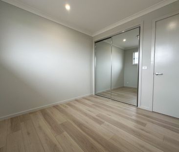 Modern Family Living - Photo 4