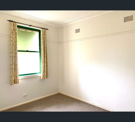 23 Thompson Crescent, Tamworth, NSW 2340 - Photo 3