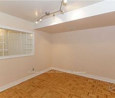 Townhouse For Lease | E8070984 - Photo 4