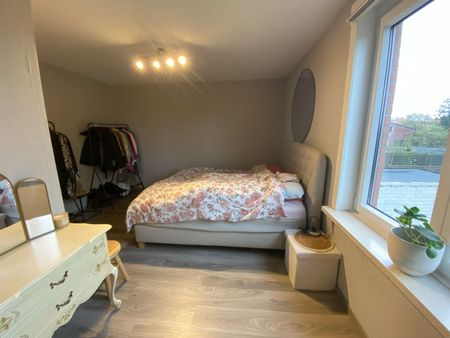 Ruime rijwoning met vier slaapkamers - Foto 5