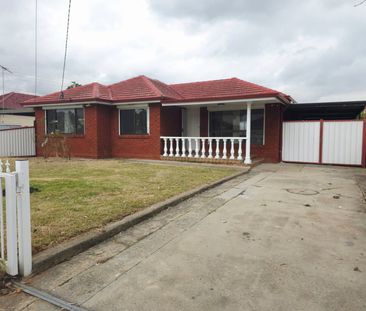 Modern Four Bedroom In a Convenient Location! - Photo 5