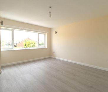 3 bedroom detached bungalow to rent - Photo 2