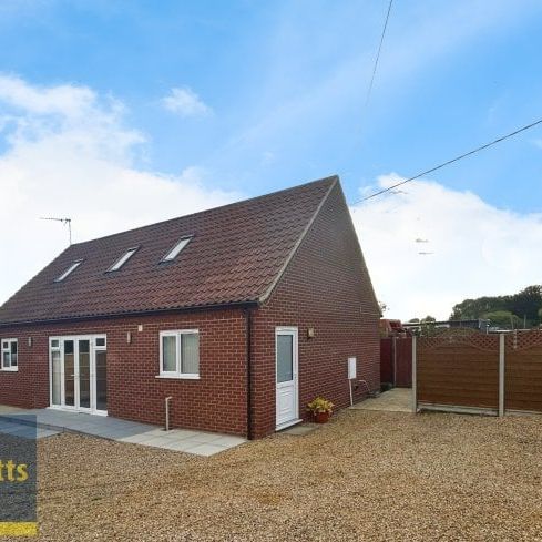Chapel Lane, Fincham - Photo 1