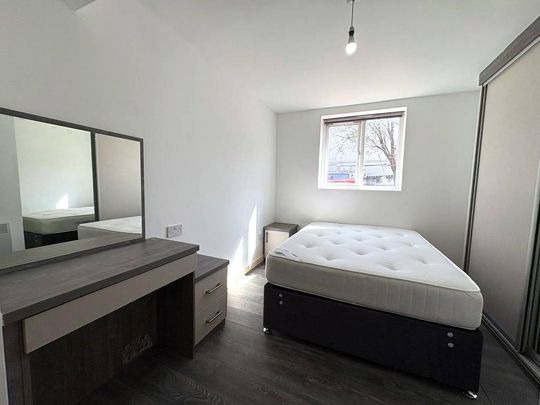 1 bedroom in a house share to rent - Photo 1