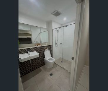 Modern 1 Bedroom Apartment on Merrylands Rd available for rent - Photo 4