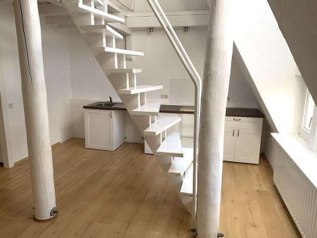 Galeriewohnung mit 98 m² Wfl. und Küchenzeile im Dachgeschoss - Photo 4
