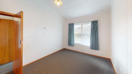 Marton - 3 Bedrooms - Photo 2