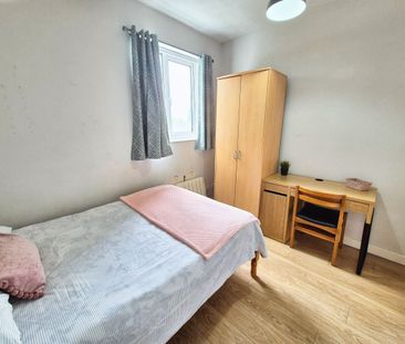 3 bedroom house share to rent - Photo 6