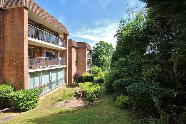 West Mount, The Mount, Guildford, Surrey, GU2 4HL - Photo 1