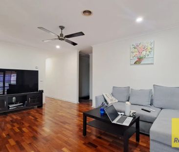 BEAUTIFULLY PRESENTED 4 BEDROOM HOME! - Photo 1