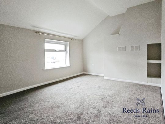 3 bedroom end of terrace house to rent - Photo 1