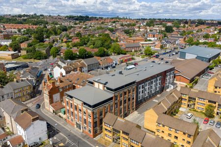 Newton Road, Yeovil, Somerset - Photo 2