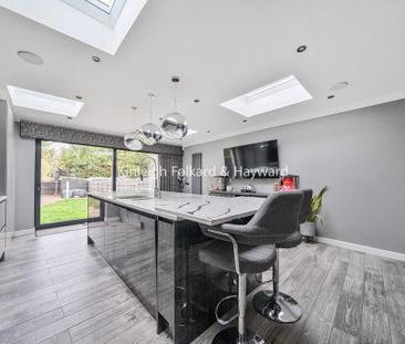 3 bedroom semi-detached house to rent - Photo 6