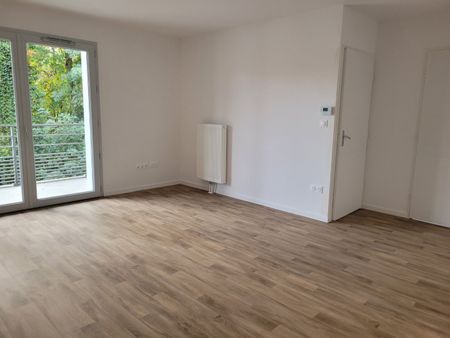 Location Appartement 2 pièces 44m² ST SAULVE 59880 - Photo 3