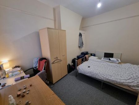 4 bedroom terraced house to rent - Photo 5