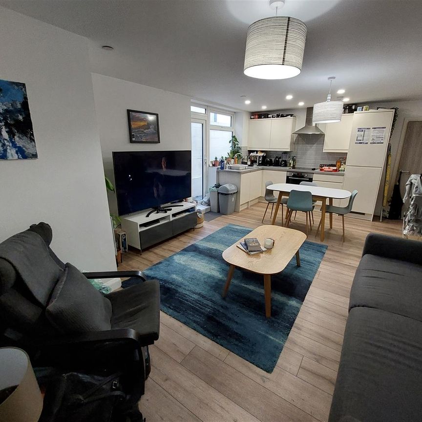 Richmond Road, Cardiff - Photo 1