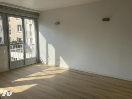 STUDIO - QUARTIER GRASLIN - SURFACE 26 M² - Photo 3