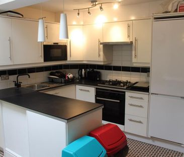 5 bedroom terraced house to rent - Photo 6