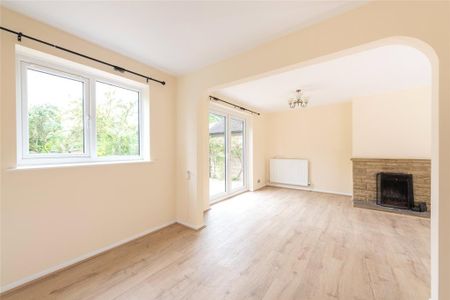 4 bedroom detached house to rent - Photo 4