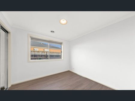 Take Advantage of This Tarneit Beauty&excl; - Photo 2