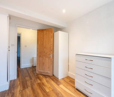 3 bedroom flat to rent - Photo 5