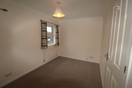 2 bedroom House To Let - Photo 4
