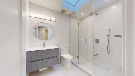 For Lease - 110 ROSLIN Avenue, Toronto, Ontario - Photo 3