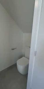 Move-In Ready! Brand New North-Facing 4 Bed, 2... - Photo 4