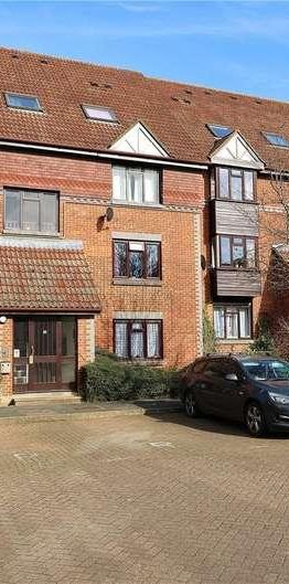 Templecombe Mews, Oriental Road, Woking, Surrey, GU22 - Photo 2