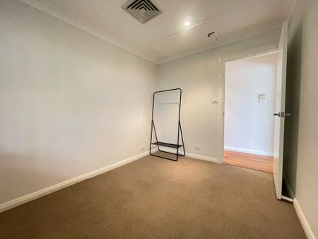 7 Carefree Rd, North Narrabeen, NSW 2101 - Photo 2