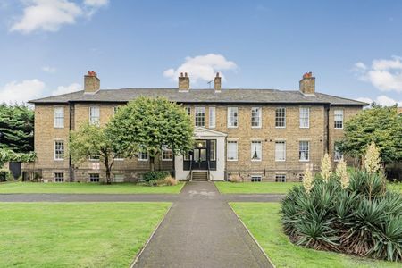 Connaught Mews, London, SE18 - Photo 5