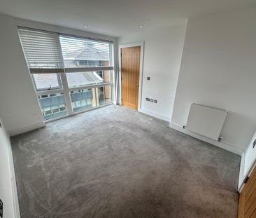2 bedroom flat to rent - Photo 3