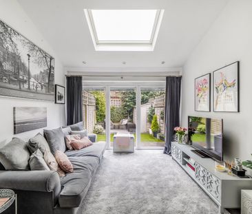 Westview Close, Neasden, London, NW10 - Photo 2
