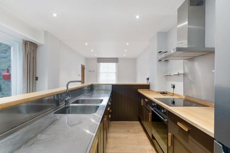 2 bedroom terraced house to rent - Photo 2