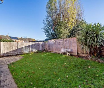 3 bedroom detached house to rent - Photo 3